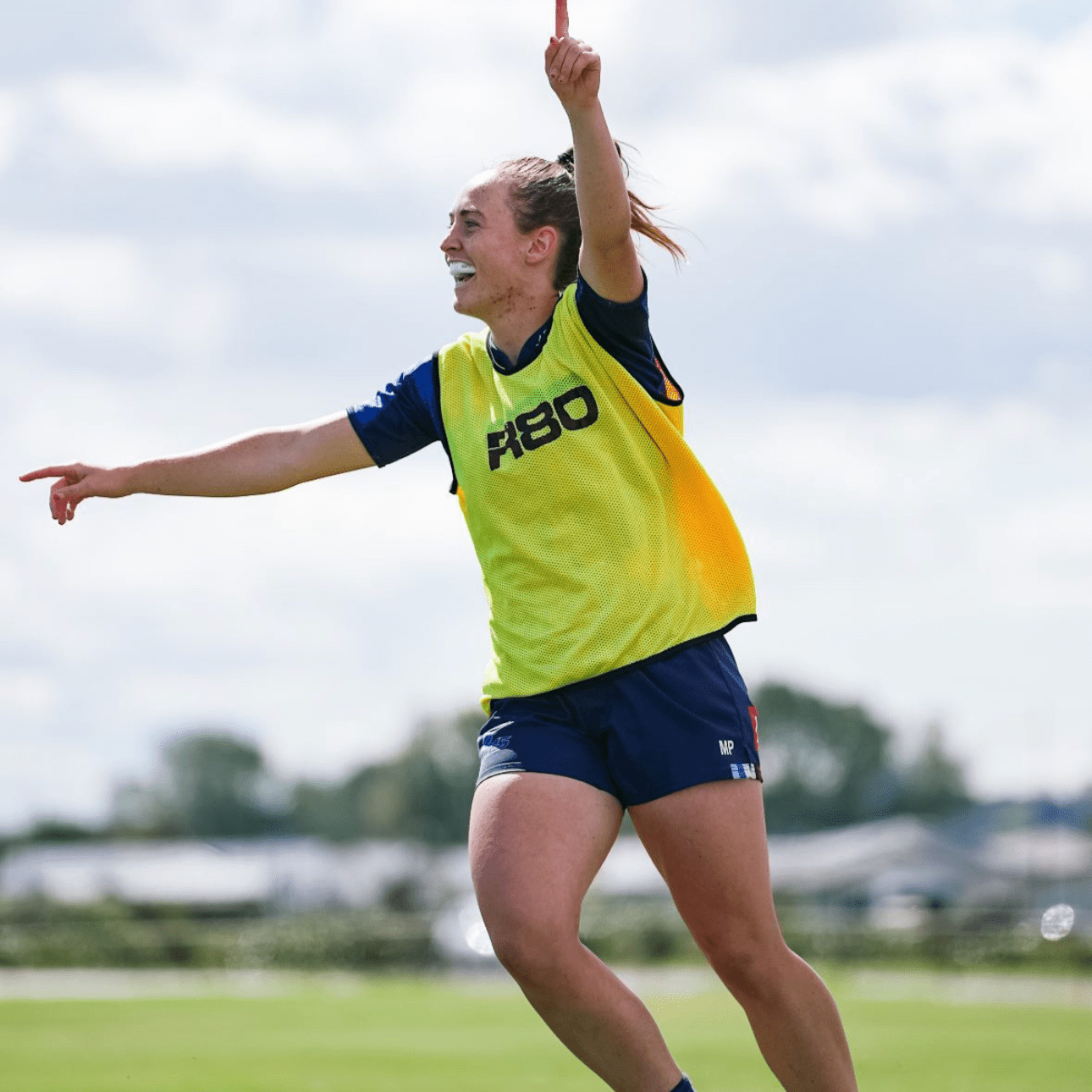 R80 Pro Reversible Training Bibs Set of 10 - MediumBlue White