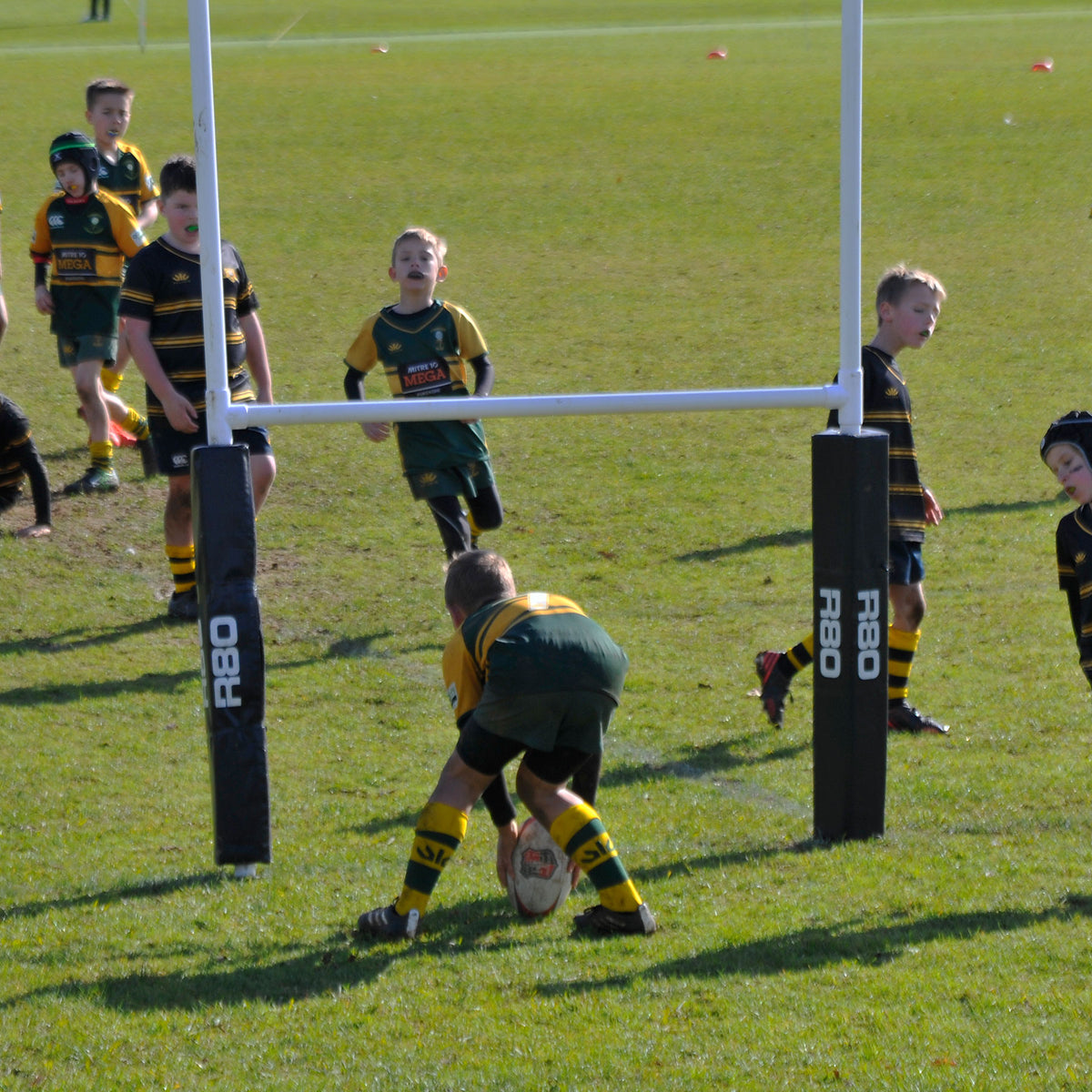 R80 Junior Portable Rugby Goal Posts