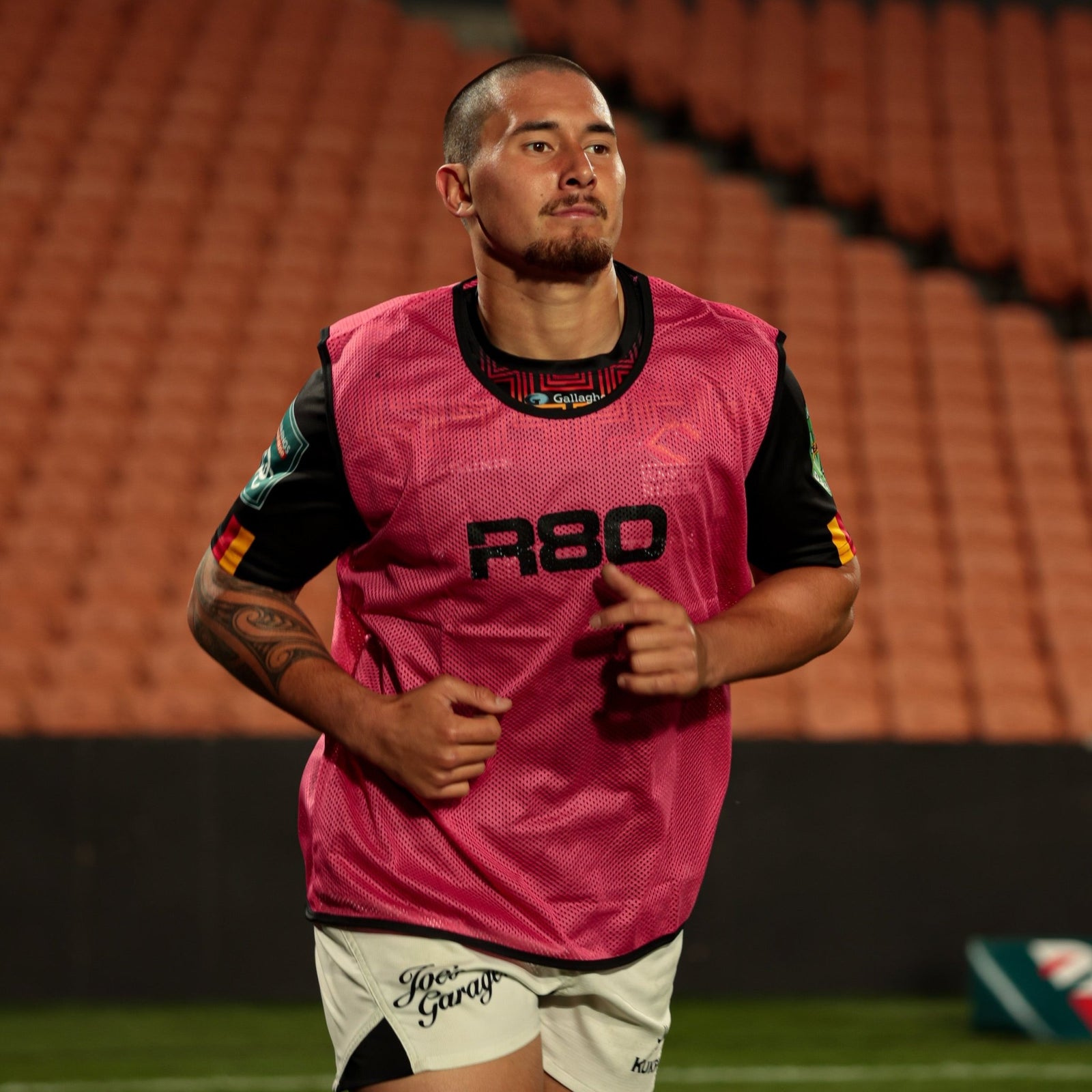 R80 Mesh Training Bibs - JuniorRed