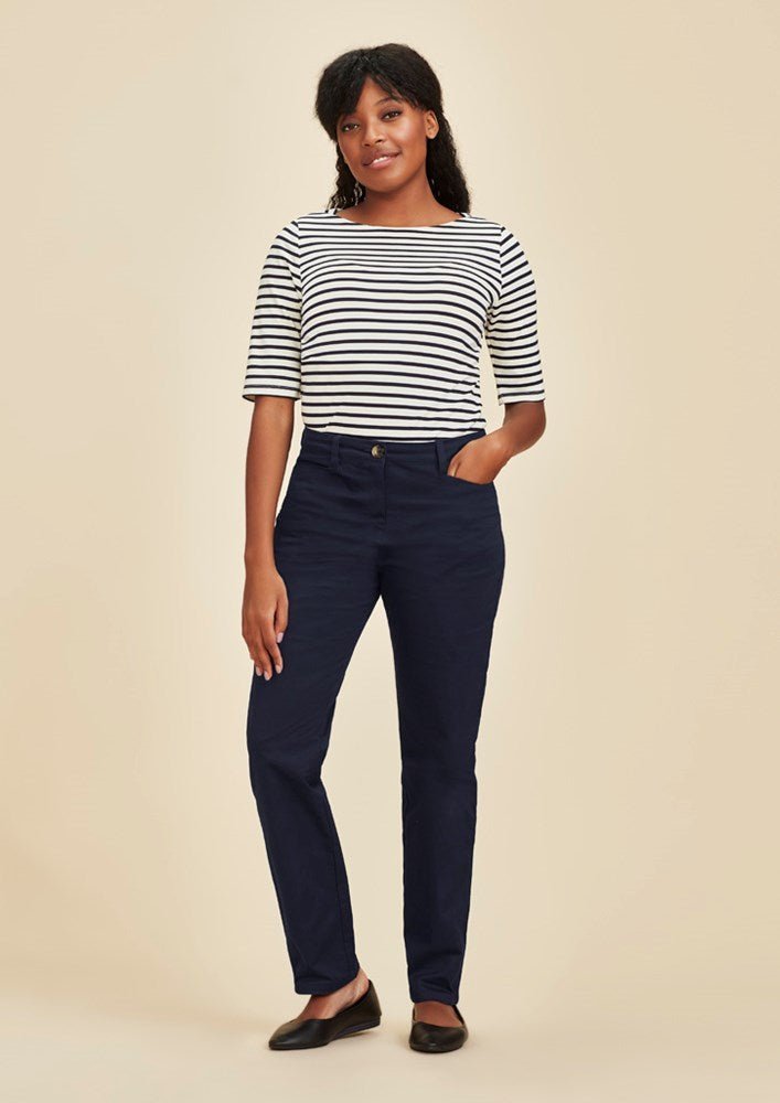 Woman&#39;s Slim Leg Stretch Chino Pant - Navy