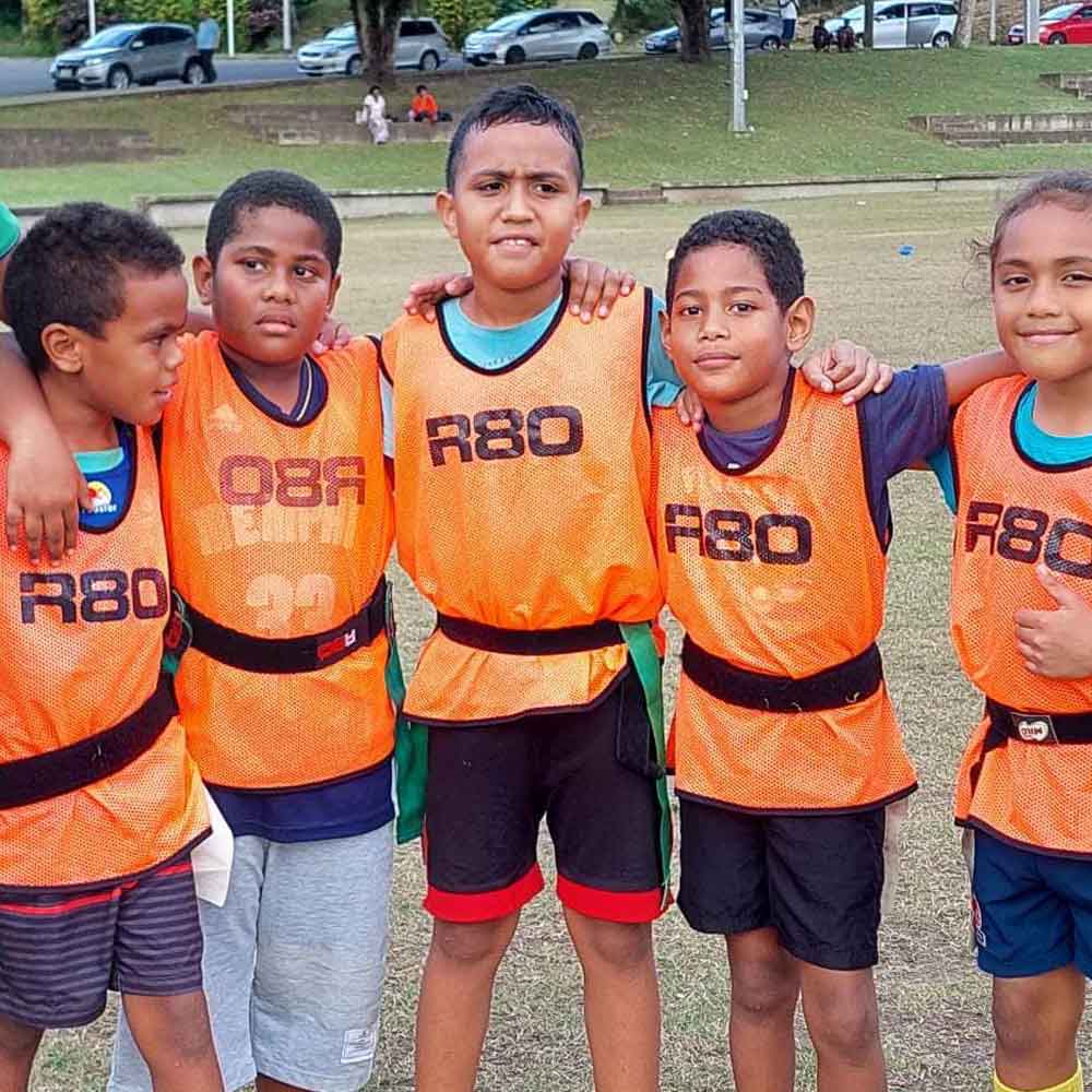 R80 Junior Rippa Game On Team Sets - Blue / GreenJunior 115cm suits 4 to 10 year oldsJunior - 4 to 8 years