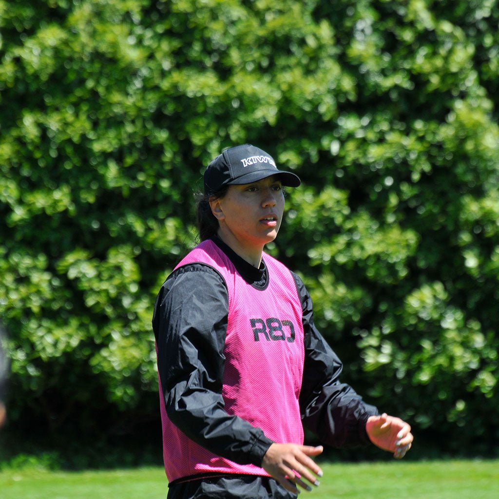 R80 Mesh Training Bibs - SmallRed