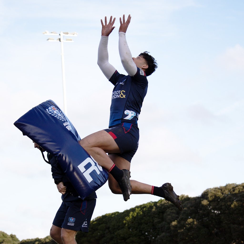 R80 Rugby High Ball Catch Pad Turtle - Red